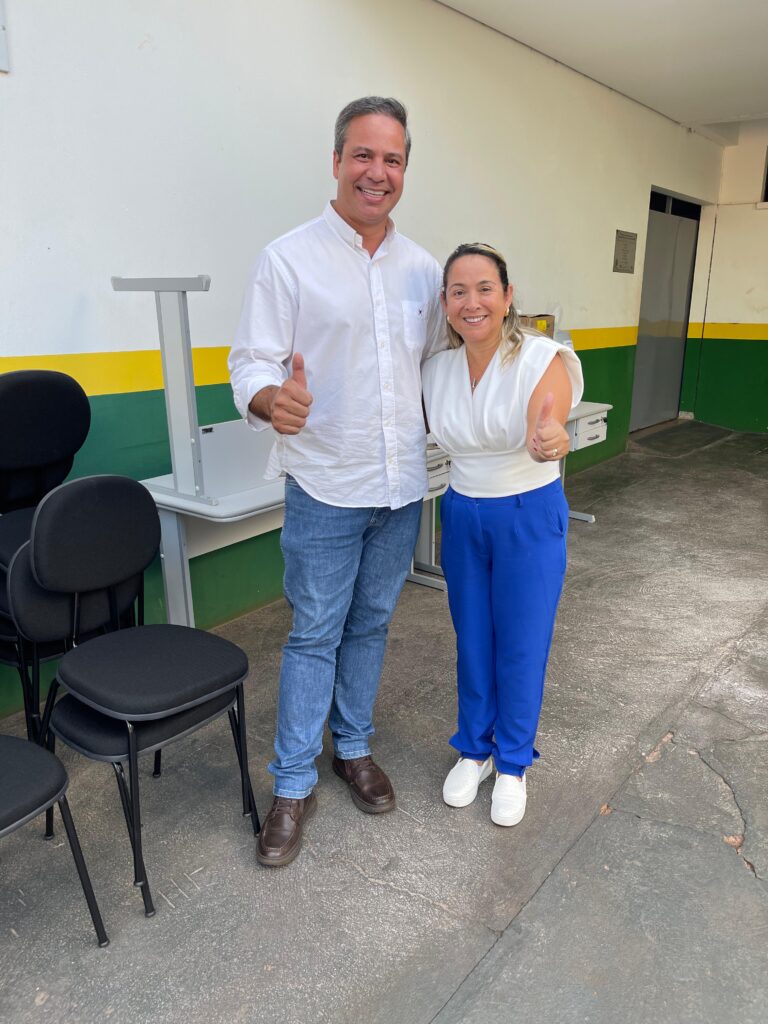 Lia Nogueira entrega equipamentos ao Hospital Municipal Lourival de Itaporã Lia Nogueira entrega equipamentos ao Hospital Municipal Lourival de Itaporã