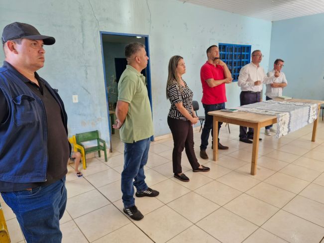 Prefeitura de Amambai promove reunião para avançar na regularização das escrituras da Vila Alcindo Franco Machado Prefeitura de Amambai promove reunião para avançar na regularização das escrituras da Vila Alcindo Franco Machado