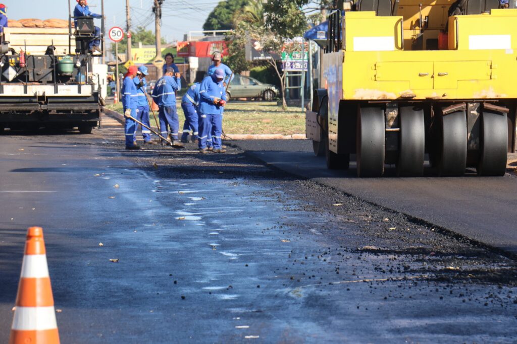 Com programa MS Ativo, Governo investe em obras que levam desenvolvimento aos 79 municípios Com programa MS Ativo, Governo investe em obras que levam desenvolvimento aos 79 municípios