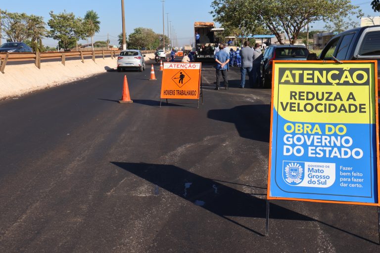 Com programa MS Ativo, Governo investe em obras que levam desenvolvimento aos 79 municípios Com programa MS Ativo, Governo investe em obras que levam desenvolvimento aos 79 municípios