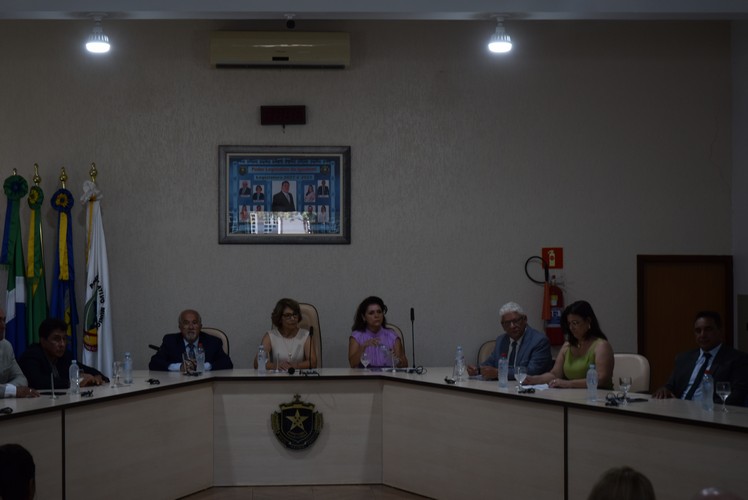 Sessão solene deu posse ao prefeito Lídio Ledesma, à vice-prefeita Patrícia Margatto e aos vereadores para o mandato 2025-2028 em Iguatemi