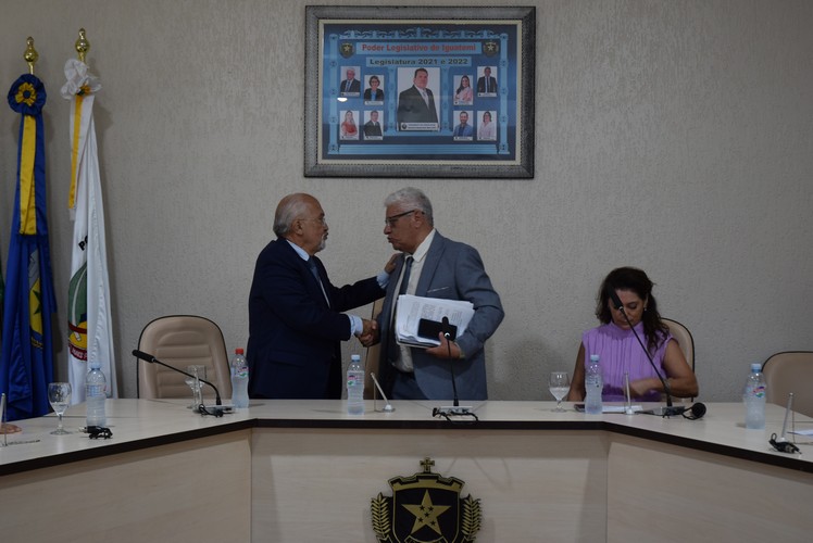 Sessão solene deu posse ao prefeito Lídio Ledesma, à vice-prefeita Patrícia Margatto e aos vereadores para o mandato 2025-2028 em Iguatemi