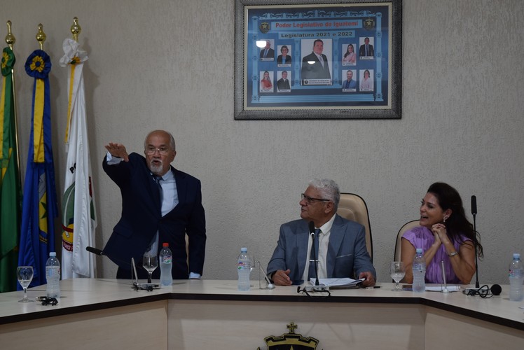 Sessão solene deu posse ao prefeito Lídio Ledesma, à vice-prefeita Patrícia Margatto e aos vereadores para o mandato 2025-2028 em Iguatemi