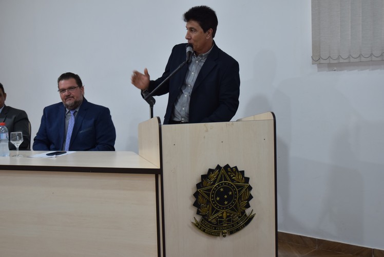 Sessão solene deu posse ao prefeito Lídio Ledesma, à vice-prefeita Patrícia Margatto e aos vereadores para o mandato 2025-2028 em Iguatemi
