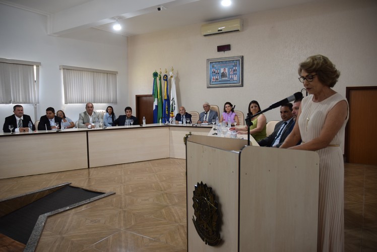 Sessão solene deu posse ao prefeito Lídio Ledesma, à vice-prefeita Patrícia Margatto e aos vereadores para o mandato 2025-2028 em Iguatemi