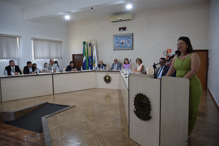 Sessão solene deu posse ao prefeito Lídio Ledesma, à vice-prefeita Patrícia Margatto e aos vereadores para o mandato 2025-2028 em Iguatemi