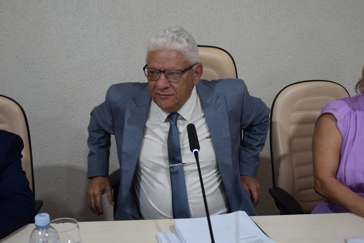 Sessão solene deu posse ao prefeito Lídio Ledesma, à vice-prefeita Patrícia Margatto e aos vereadores para o mandato 2025-2028 em Iguatemi
