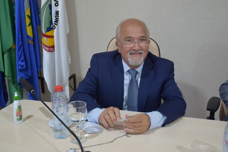Sessão solene deu posse ao prefeito Lídio Ledesma, à vice-prefeita Patrícia Margatto e aos vereadores para o mandato 2025-2028 em Iguatemi