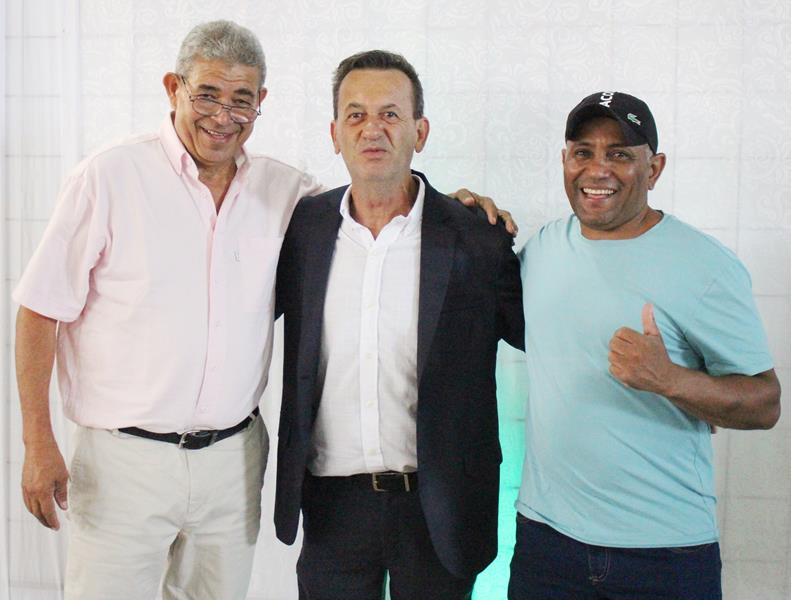 Em ato de posse, prefeita Niágara apresenta secretariado e fala sobre metas em Coronel Sapucaia Em ato de posse, prefeita Niágara apresenta secretariado e fala sobre metas em Coronel Sapucaia