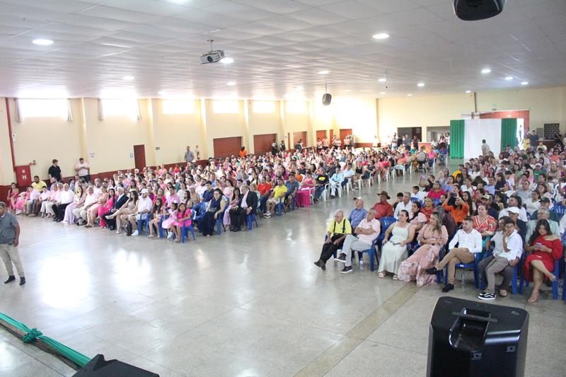Em ato de posse, prefeita Niágara apresenta secretariado e fala sobre metas em Coronel Sapucaia Em ato de posse, prefeita Niágara apresenta secretariado e fala sobre metas em Coronel Sapucaia