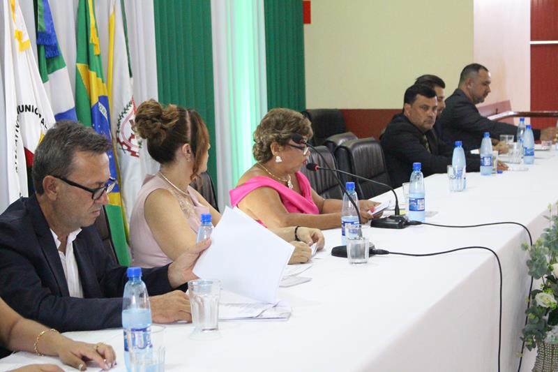 Em ato de posse, prefeita Niágara apresenta secretariado e fala sobre metas em Coronel Sapucaia Em ato de posse, prefeita Niágara apresenta secretariado e fala sobre metas em Coronel Sapucaia
