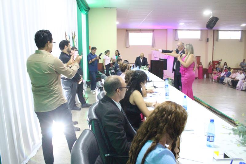 Em ato de posse, prefeita Niágara apresenta secretariado e fala sobre metas em Coronel Sapucaia Em ato de posse, prefeita Niágara apresenta secretariado e fala sobre metas em Coronel Sapucaia