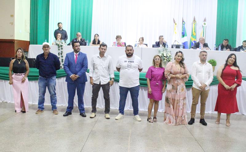 Em ato de posse, prefeita Niágara apresenta secretariado e fala sobre metas em Coronel Sapucaia Em ato de posse, prefeita Niágara apresenta secretariado e fala sobre metas em Coronel Sapucaia