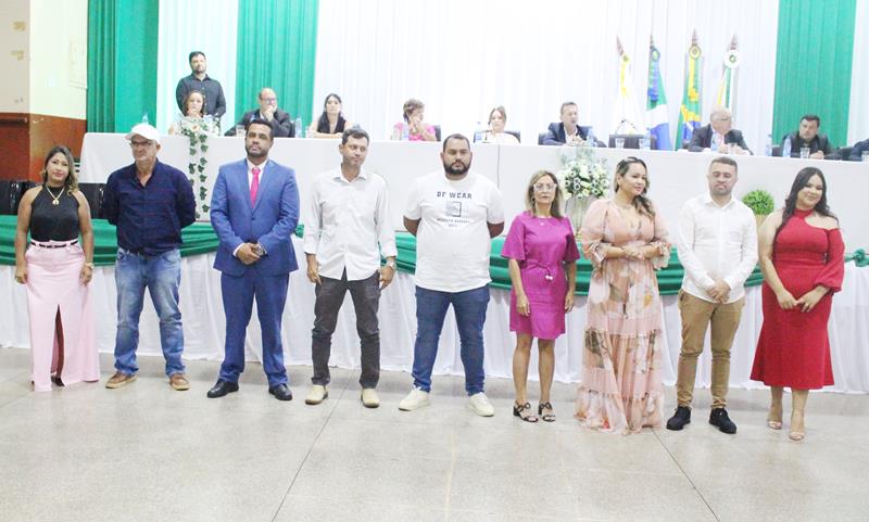 Em ato de posse, prefeita Niágara apresenta secretariado e fala sobre metas em Coronel Sapucaia Em ato de posse, prefeita Niágara apresenta secretariado e fala sobre metas em Coronel Sapucaia