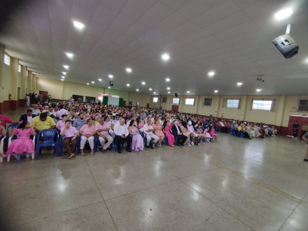 Prefeita eleita Niágara Kraievski, vice-prefeito Carlos Magno e vereadores são empossados em Coronel Sapucaia