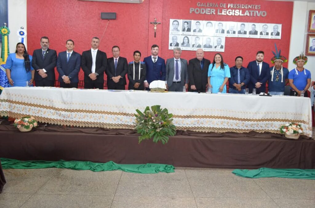 Malaquias, Aninha e vereadores são empossados em Japorã Malaquias, Aninha e vereadores são empossados em Japorã