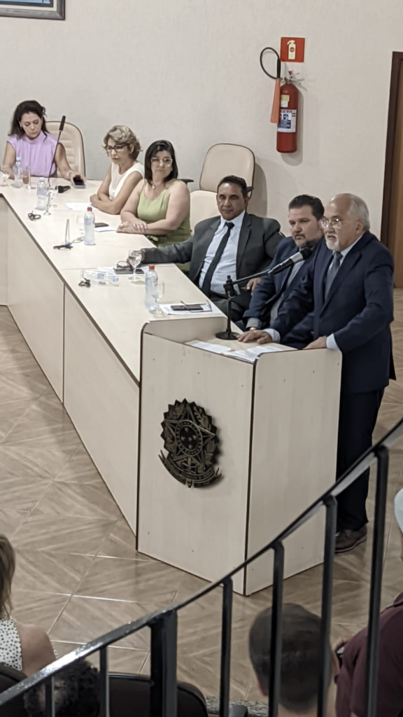 Prefeito eleito Lídio Ledesma, vice-prefeita Dra. Patrícia e vereadores são empossados em Iguatemi Prefeito eleito Lídio Ledesma, vice-prefeita Dra. Patrícia e vereadores são empossados em Iguatemi