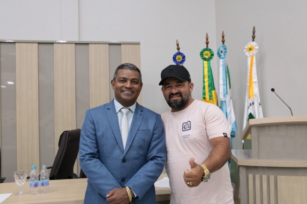 Presidente da Câmara de Paranhos, Chacal, reforça compromisso com o desenvolvimento durante 1ª Sessão Ordinária de 2025 Presidente da Câmara de Paranhos, Chacal, reforça compromisso com o desenvolvimento durante 1ª Sessão Ordinária de 2025