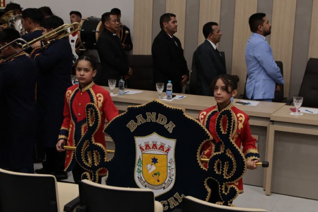 Presidente da Câmara de Paranhos, Chacal, reforça compromisso com o desenvolvimento durante 1ª Sessão Ordinária de 2025 Presidente da Câmara de Paranhos, Chacal, reforça compromisso com o desenvolvimento durante 1ª Sessão Ordinária de 2025
