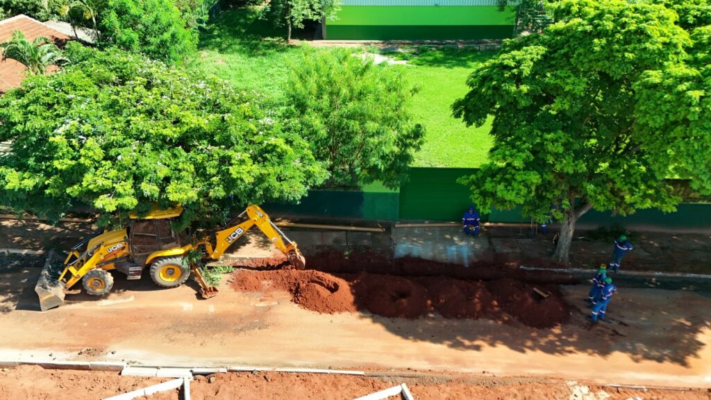 Itaquiraí avança com a implantação da rede de esgoto Itaquiraí avança com a implantação da rede de esgoto