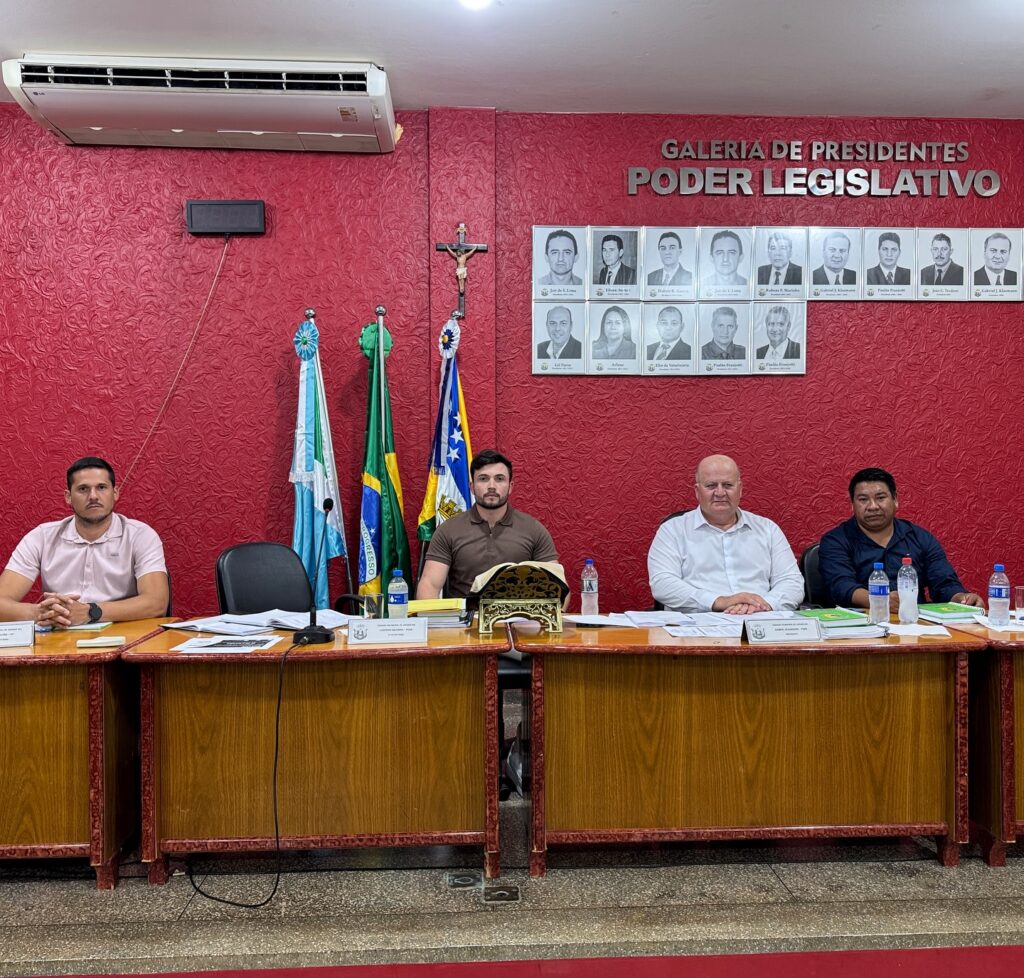Câmara de Japorã realiza primeira sessão do ano com discurso de união e foco no desenvolvimento do município Câmara de Japorã realiza primeira sessão do ano com discurso de união e foco no desenvolvimento do município