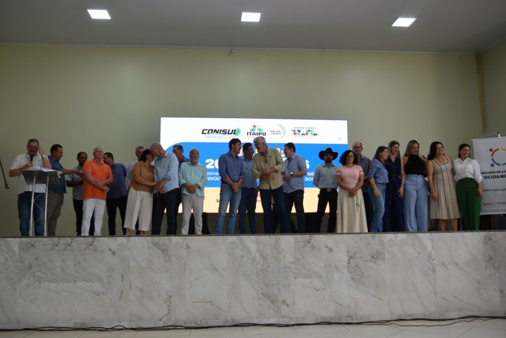 Itaipu e Conisul realizam reunião em Iguatemi para entrega de R$ 20,3 milhões em ações e investimentos aos municípios consorciados Itaipu e Conisul realizam reunião em Iguatemi para entrega de R$ 20,3 milhões em ações e investimentos aos municípios consorciados
