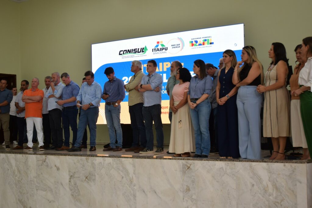 Itaipu e Conisul realizam reunião em Iguatemi para entrega de R$ 20,3 milhões em ações e investimentos aos municípios consorciados Itaipu e Conisul realizam reunião em Iguatemi para entrega de R$ 20,3 milhões em ações e investimentos aos municípios consorciados