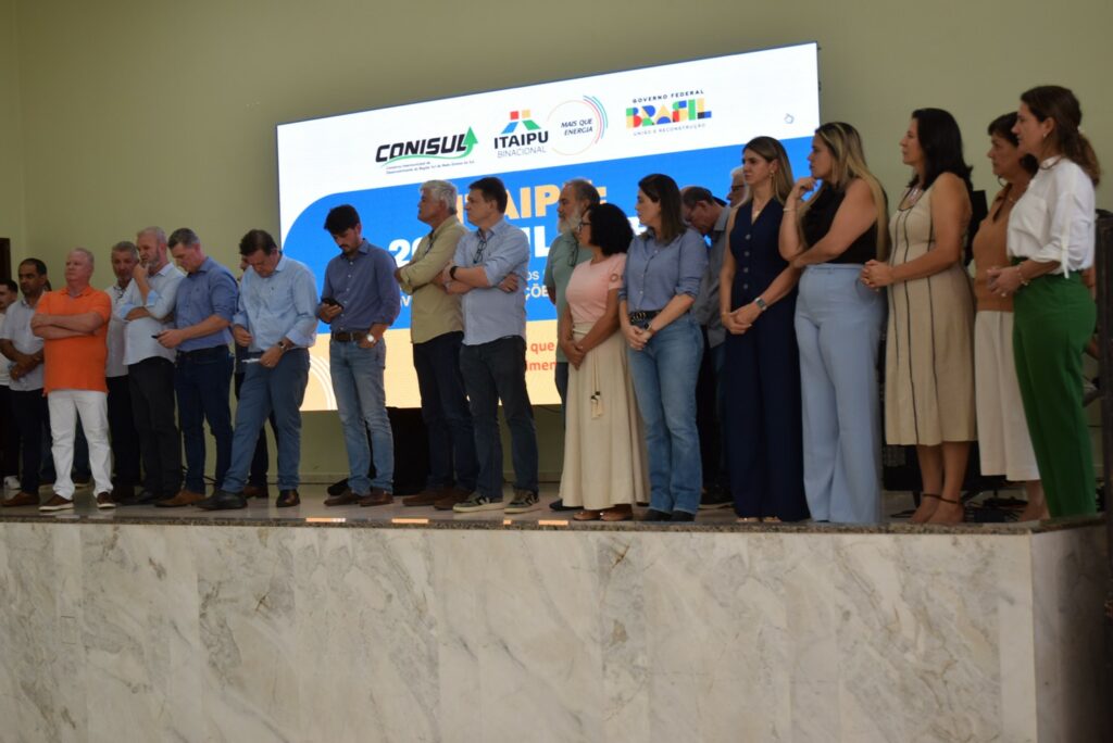 Itaipu e Conisul realizam reunião em Iguatemi para entrega de R$ 20,3 milhões em ações e investimentos aos municípios consorciados Itaipu e Conisul realizam reunião em Iguatemi para entrega de R$ 20,3 milhões em ações e investimentos aos municípios consorciados