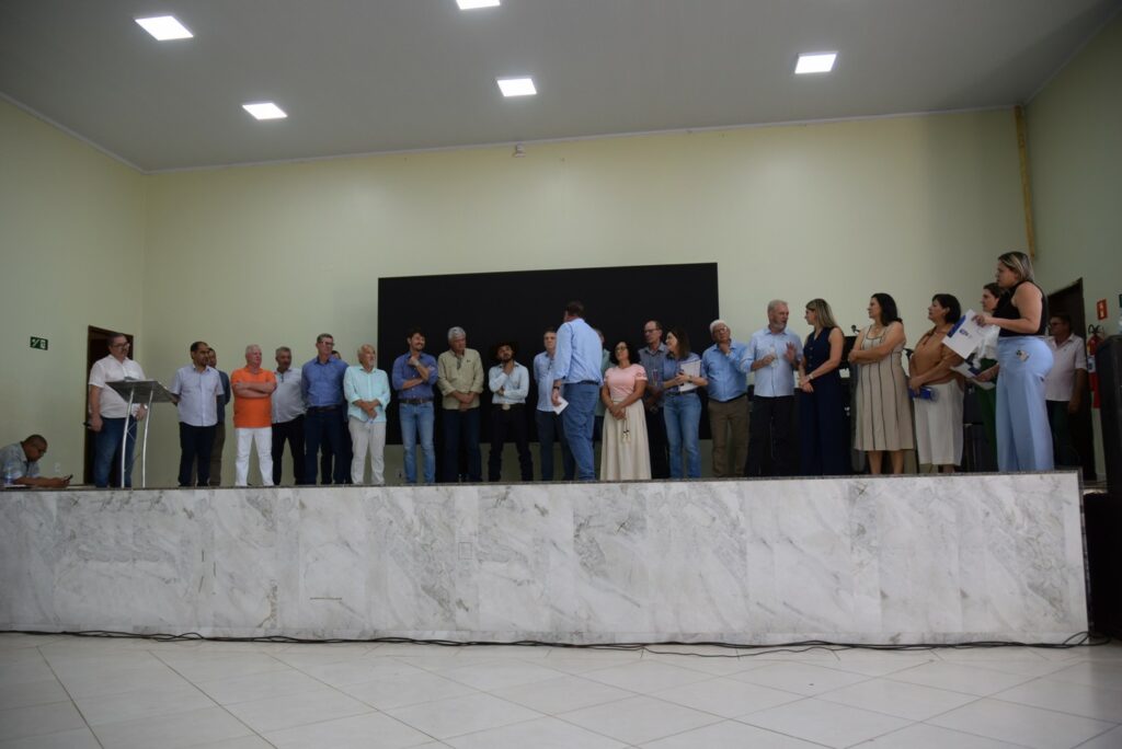 Itaipu e Conisul realizam reunião em Iguatemi para entrega de R$ 20,3 milhões em ações e investimentos aos municípios consorciados Itaipu e Conisul realizam reunião em Iguatemi para entrega de R$ 20,3 milhões em ações e investimentos aos municípios consorciados