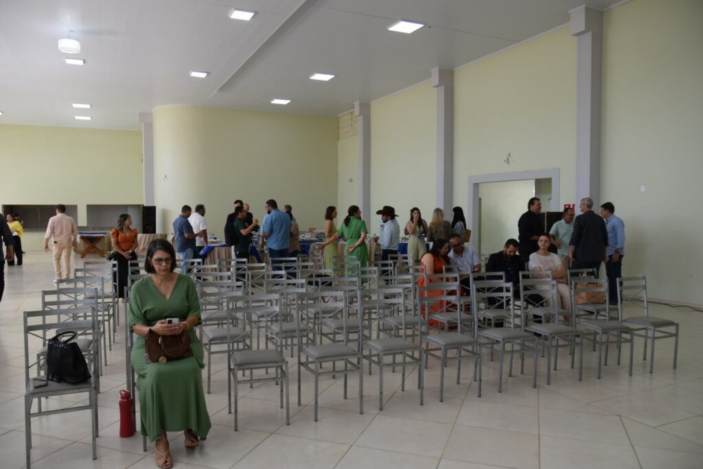 Itaipu e Conisul realizam reunião em Iguatemi para entrega de R$ 20,3 milhões em ações e investimentos aos municípios consorciados Itaipu e Conisul realizam reunião em Iguatemi para entrega de R$ 20,3 milhões em ações e investimentos aos municípios consorciados