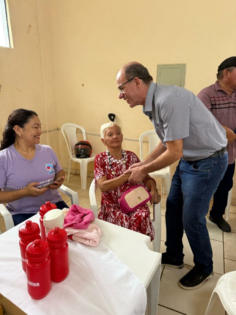 Baile do Conviver reúne idosos para uma tarde de alegria e reencontros em Amambai Baile do Conviver reúne idosos para uma tarde de alegria e reencontros em Amambai