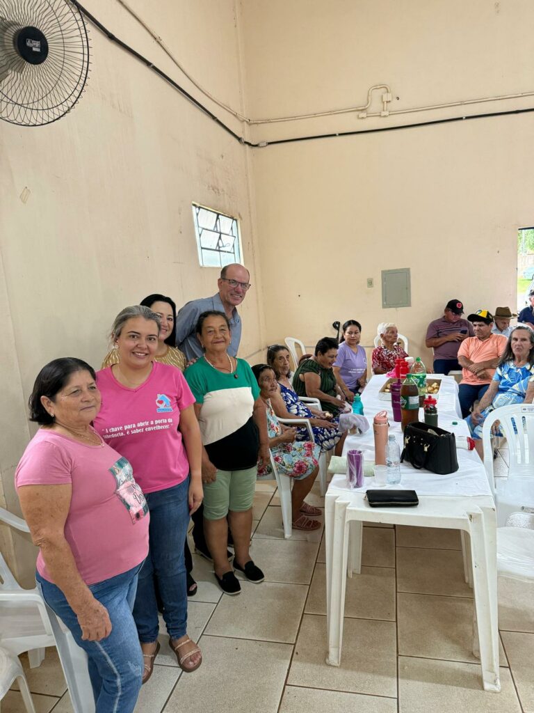 Baile do Conviver reúne idosos para uma tarde de alegria e reencontros em Amambai Baile do Conviver reúne idosos para uma tarde de alegria e reencontros em Amambai