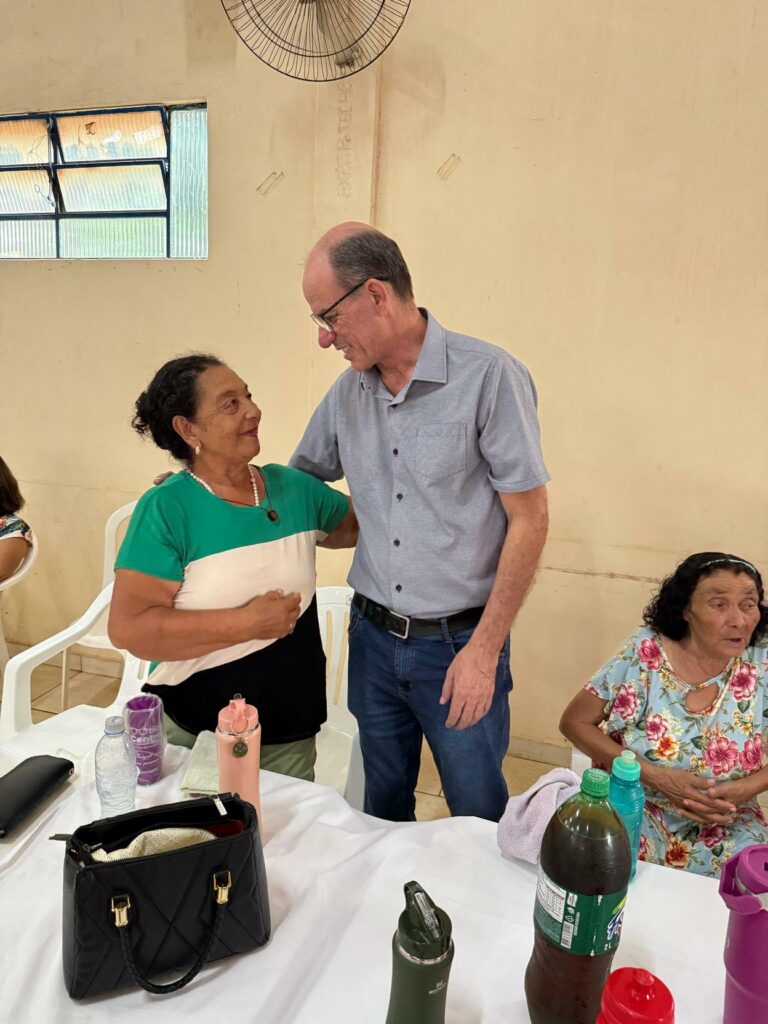 Baile do Conviver reúne idosos para uma tarde de alegria e reencontros em Amambai Baile do Conviver reúne idosos para uma tarde de alegria e reencontros em Amambai