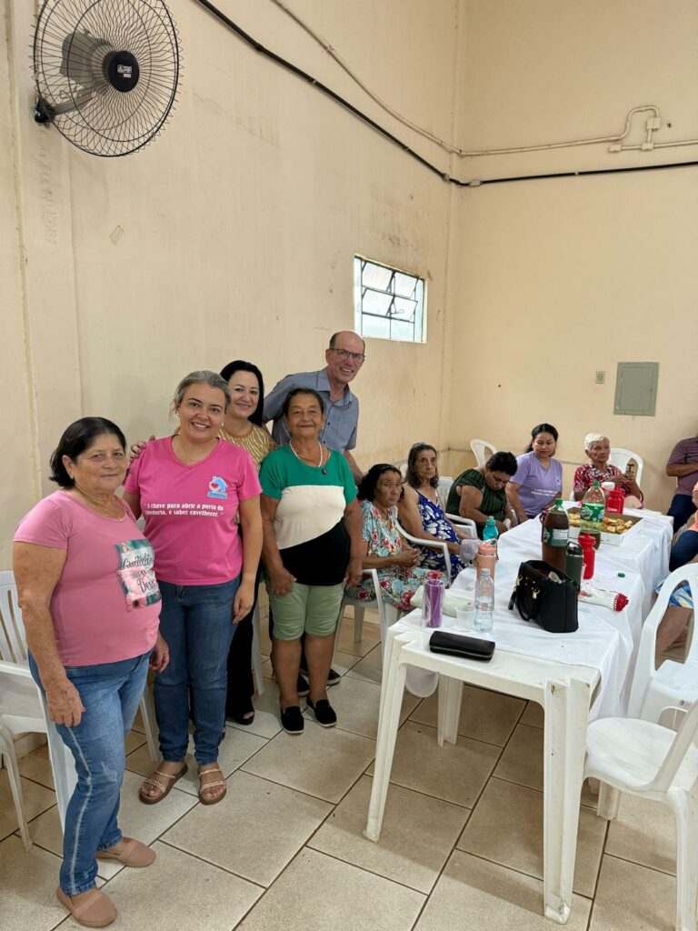 Baile do Conviver reúne idosos para uma tarde de alegria e reencontros em Amambai Baile do Conviver reúne idosos para uma tarde de alegria e reencontros em Amambai