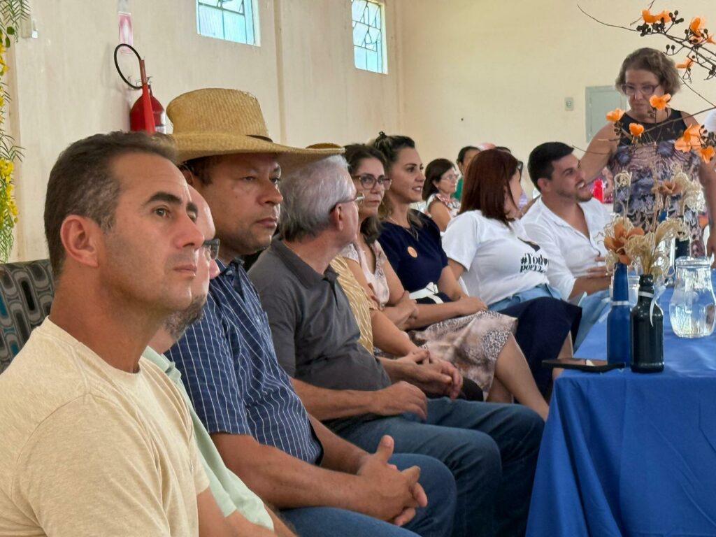 Baile do Conviver reúne idosos para uma tarde de alegria e reencontros em Amambai Baile do Conviver reúne idosos para uma tarde de alegria e reencontros em Amambai