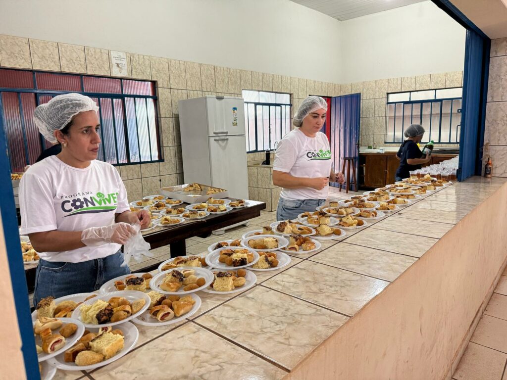 Baile do Conviver reúne idosos para uma tarde de alegria e reencontros em Amambai Baile do Conviver reúne idosos para uma tarde de alegria e reencontros em Amambai