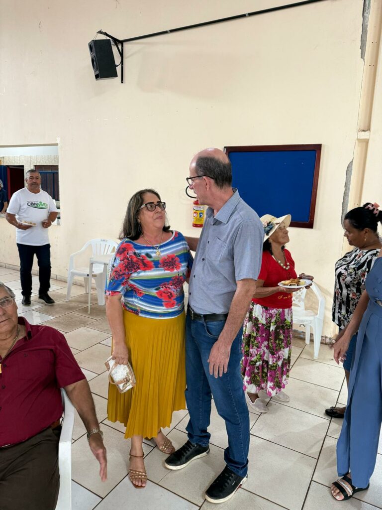 Baile do Conviver reúne idosos para uma tarde de alegria e reencontros em Amambai Baile do Conviver reúne idosos para uma tarde de alegria e reencontros em Amambai