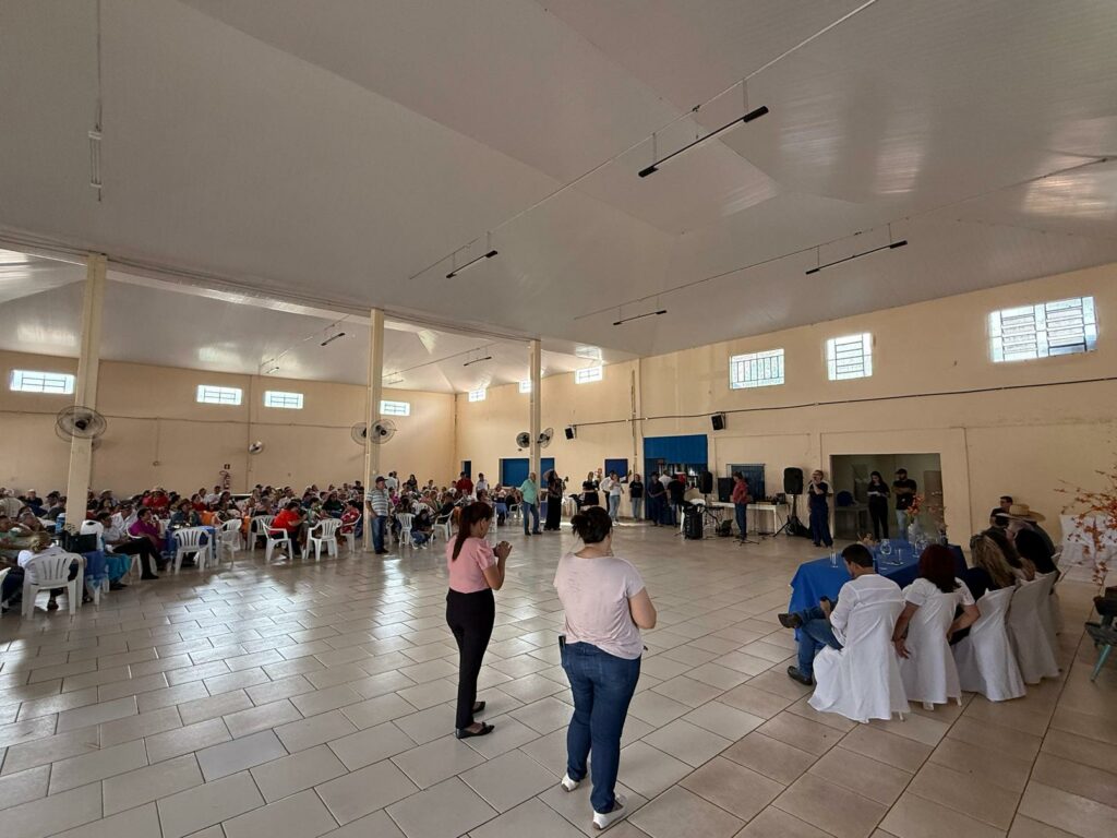 Baile do Conviver reúne idosos para uma tarde de alegria e reencontros em Amambai Baile do Conviver reúne idosos para uma tarde de alegria e reencontros em Amambai