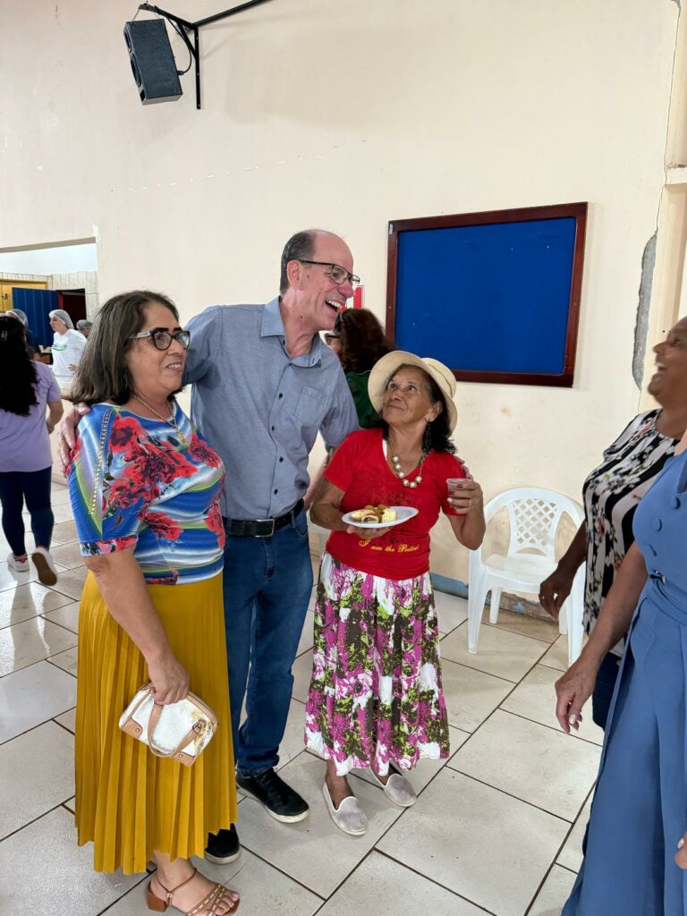 Baile do Conviver reúne idosos para uma tarde de alegria e reencontros em Amambai Baile do Conviver reúne idosos para uma tarde de alegria e reencontros em Amambai