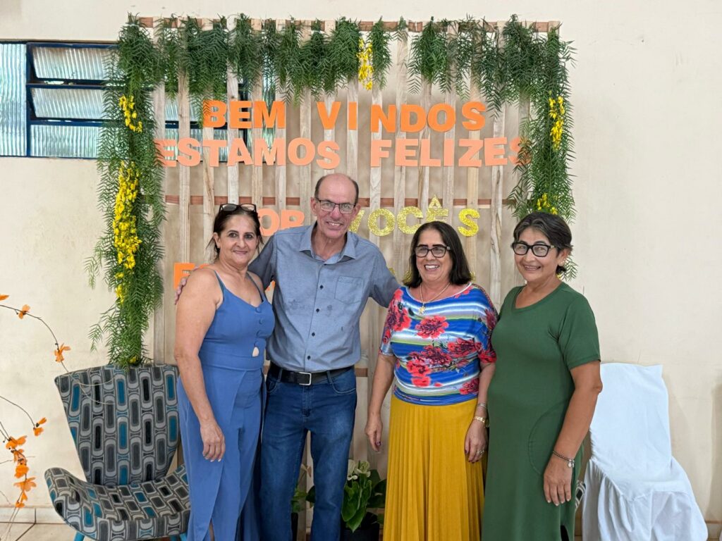 Baile do Conviver reúne idosos para uma tarde de alegria e reencontros em Amambai Baile do Conviver reúne idosos para uma tarde de alegria e reencontros em Amambai