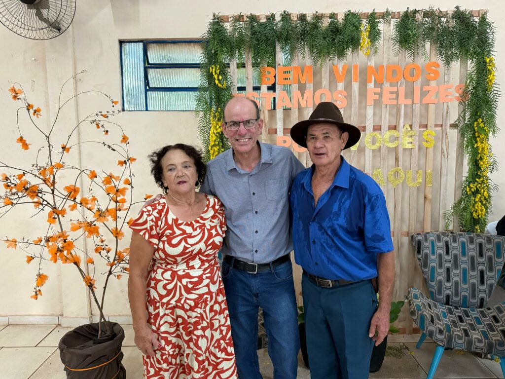 Baile do Conviver reúne idosos para uma tarde de alegria e reencontros em Amambai Baile do Conviver reúne idosos para uma tarde de alegria e reencontros em Amambai