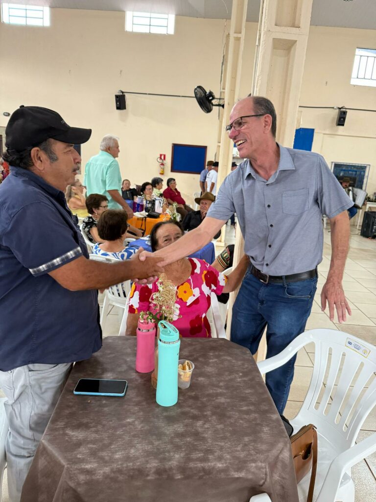 Baile do Conviver reúne idosos para uma tarde de alegria e reencontros em Amambai Baile do Conviver reúne idosos para uma tarde de alegria e reencontros em Amambai