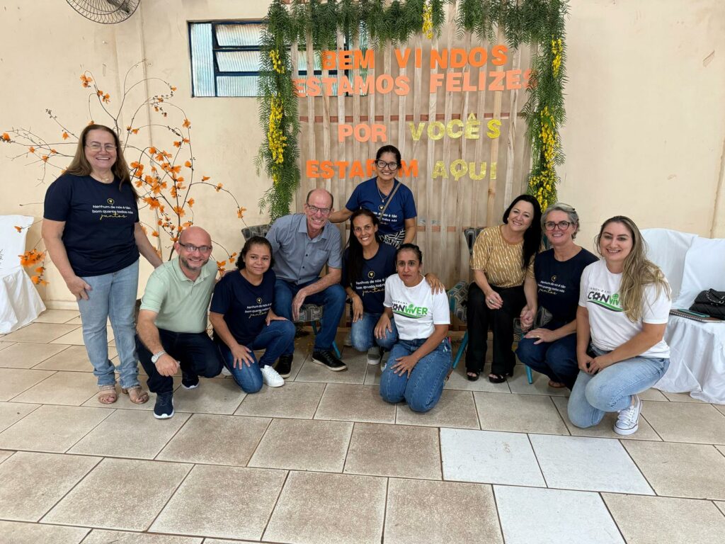Baile do Conviver reúne idosos para uma tarde de alegria e reencontros em Amambai Baile do Conviver reúne idosos para uma tarde de alegria e reencontros em Amambai