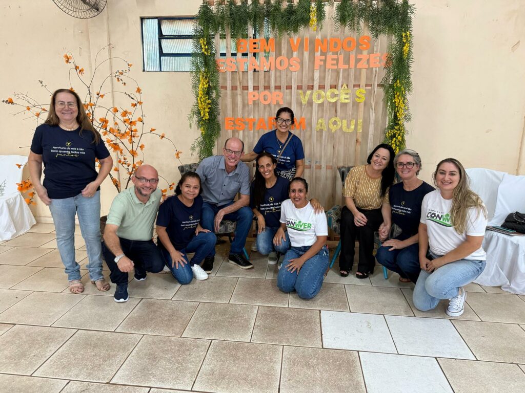 Baile do Conviver reúne idosos para uma tarde de alegria e reencontros em Amambai Baile do Conviver reúne idosos para uma tarde de alegria e reencontros em Amambai