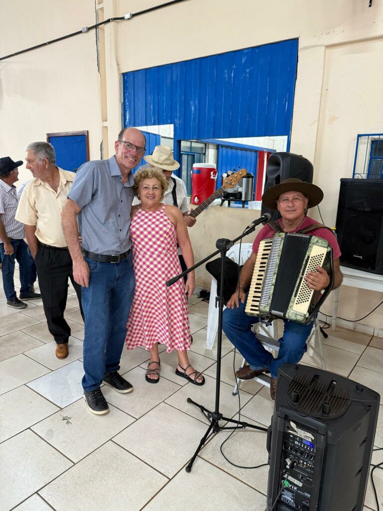 Baile do Conviver reúne idosos para uma tarde de alegria e reencontros em Amambai Baile do Conviver reúne idosos para uma tarde de alegria e reencontros em Amambai