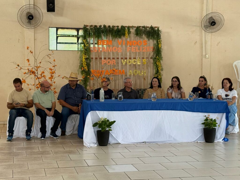 Baile do Conviver reúne idosos para uma tarde de alegria e reencontros em Amambai Baile do Conviver reúne idosos para uma tarde de alegria e reencontros em Amambai