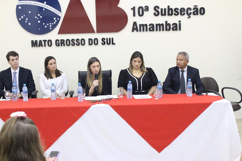 Cerimônia com representantes dos três poderes marca posse da diretoria da OAB em Amambai