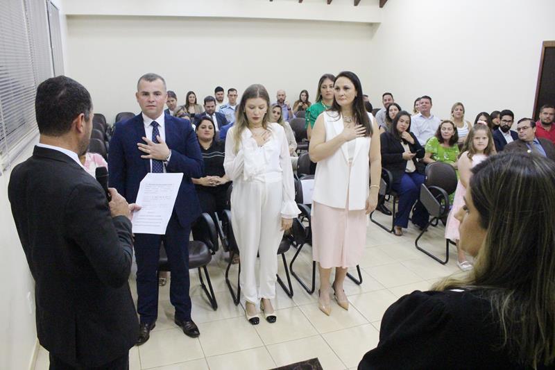Cerimônia com representantes dos três poderes marca posse da diretoria da OAB em Amambai