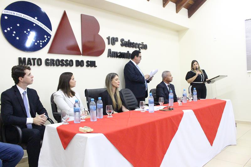 Cerimônia com representantes dos três poderes marca posse da diretoria da OAB em Amambai
