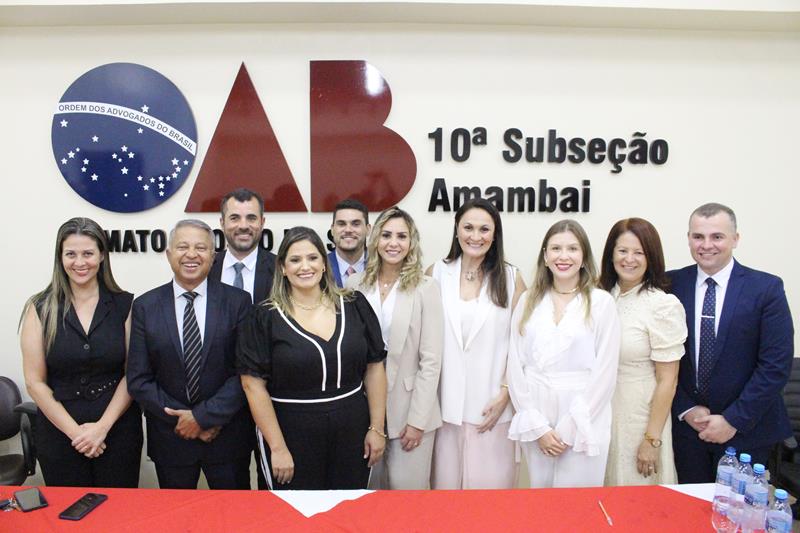 Cerimônia com representantes dos três poderes marca posse da diretoria da OAB em Amambai
